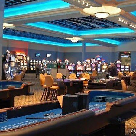 Riverwalk Casino Hotel Vicksburg Exterior foto